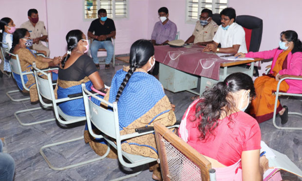 ಬಸ್‌ ಕಂಡಕ್ಟರ್‌ಗೆ ಕೋವಿಡ್: ಅಧಿಕಾರಿಗಳ ಸಭೆ