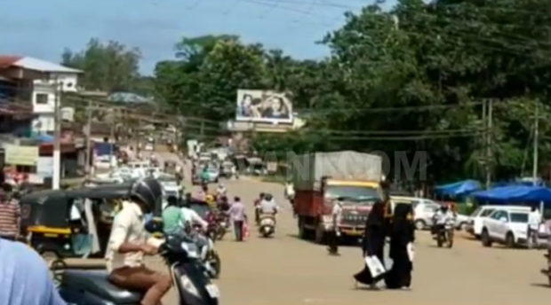 ಲಾಠಿ ಬಿಸಿ ತೋರಿಸಿದ ಪೋಲೀಸರು