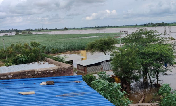 ಹಳೆನಂದಗಾಂವ ಜಲಾವೃತ- ಸಾವಿರಾರು ಎಕರೆ ಬೆಳೆ ಹಾನಿ