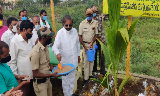 ಕೆರೆ ಪರಿಸರ ಹಸಿರೀಕರಣ ಗುರಿ: ಖಂಡ್ರೆ