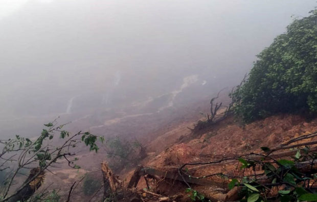 ಮನೆ ಮೇಲೆ ಕುಸಿದ ಬ್ರಹ್ಮಗಿರಿ