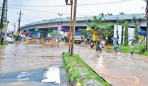 ಉತ್ತಮ ಮಳೆ: ಮಂಗಳೂರಿನಲ್ಲಿ ಕೃತಕ ನೆರೆ