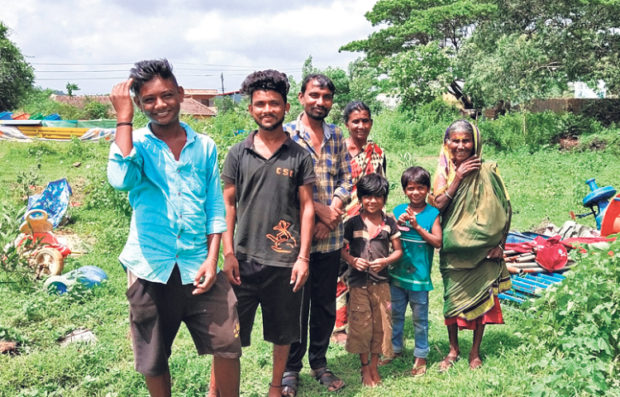 ಪಡುಪೆರಾರದಲ್ಲಿ ವಿಜಯಪುರದ ಕುಟುಂಬಗಳ ಪರದಾಟ!