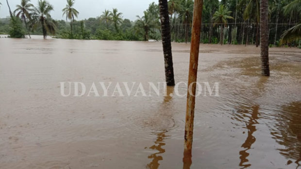 ಉತ್ತರೆಯ ಆರ್ಭಟಕ್ಕೆ ಕರಾವಳಿ ತತ್ತರ