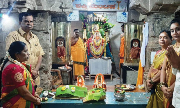 ಕೋವಿಡ್ ಕರಿನೆರಳಲ್ಲಿ ದೀಪಾವಳಿ ಸಡಗರ