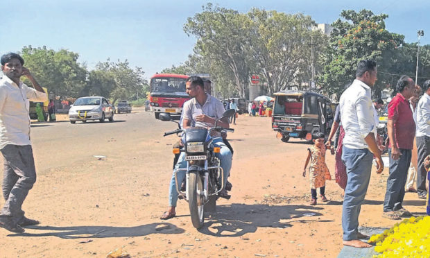 ಆಲಮಟ್ಟಿಯಲ್ಲಿ ದುಬಾರಿಯಾದ ದೀಪಾವಳಿ