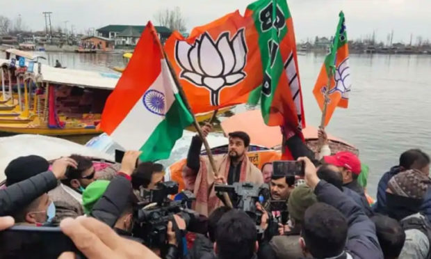 BJP workers, journalists rescued from Srinagar’s Dal Lake as their shikara keels over during campaigning