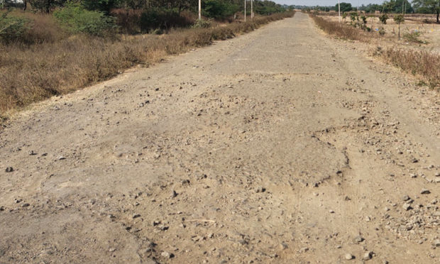 ಹದಗೆಟ್ಟ ರಸ್ತೆಗೆ ಪ್ರಯಾಣಿಕರು ಹೈರಾಣ