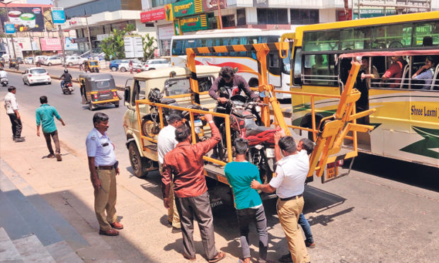 ಟೋಯಿಂಗ್‌ ವ್ಯವಸ್ಥೆ : ಪರಿಹಾರಕ್ಕಿಂತ ಸಮಸ್ಯೆಗಳೇ ಹೆಚ್ಚು