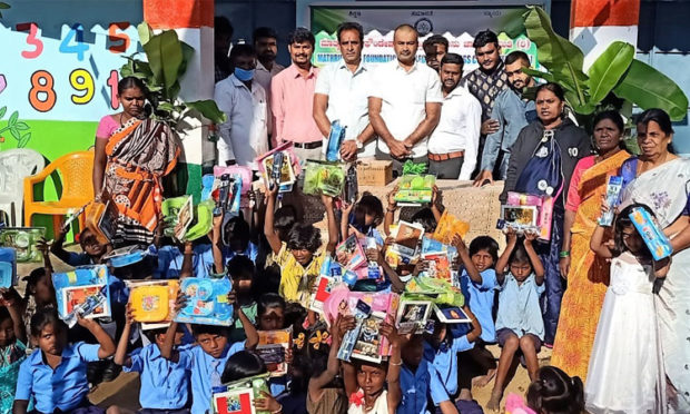 Book for children, lunch box distribution