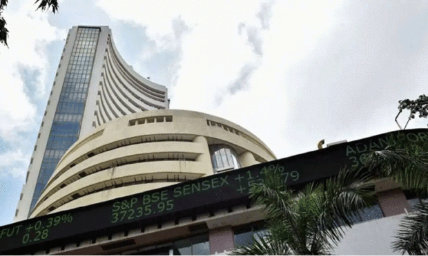 Union Budget 2021: Sensex rises nearly 900 points, NSE Nifty at 13,900 levels