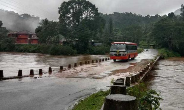 ಮಲೆನಾಡು ಭಾಗದಲ್ಲಿ ಮಳೆ ಅಬ್ಬರ ಅಲ್ಪ ಇಳಿಕೆ