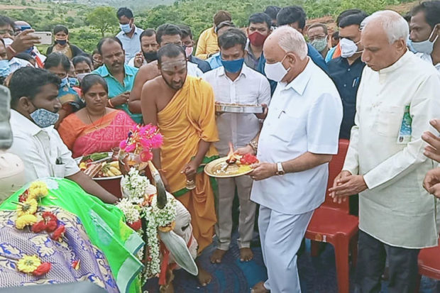 ದೇಸಿ ಗೋ ರಕ್ಷಣೆಗೆ ಆದ್ಯತೆ ನೀಡಿ: ಯಡಿಯೂರಪ್ಪ 