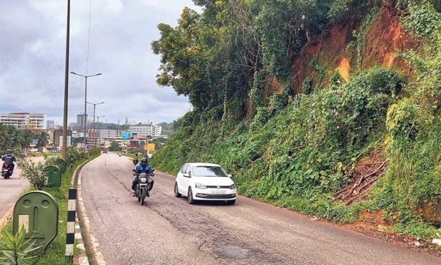 ಗೋರಿಗುಡ್ಡೆ: ನಿತ್ಯಅಪಘಾತ; ಸುರಕ್ಷಿತ ಸಂಚಾರ ಸವಾಲು