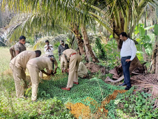 ನಾಲೆಗೆ ನೀರು ಸ್ಥಗಿತ: ಮೊಸಳೆ ಸೆರೆಗೆ ಕಾರ್ಯಾಚರಣೆ