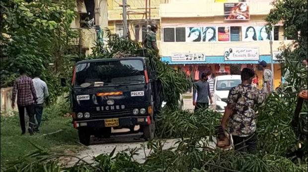 ಎಸ್ಪಿ ನಿವಾಸ ಆವರಣದ ಮರಗಳ ಹನನ?