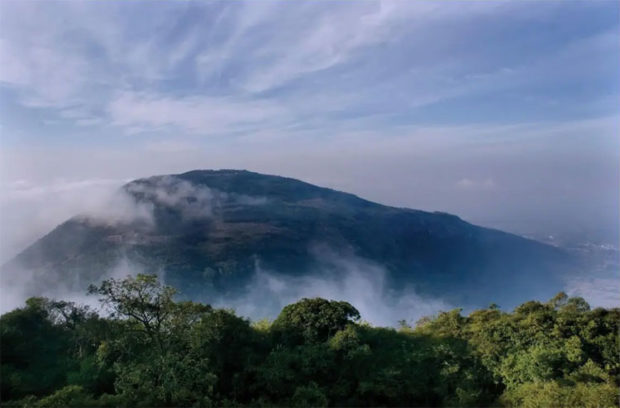 ಗಣಿಗಾರಿಕೆಯಿಂದ ನಂದಿಗಿರಿಧಾಮಕ್ಕೆ ಧಕ್ಕೆ: ಪರಿಸರ ಪ್ರೇಮಿಗಳ ಆತಂಕ