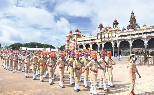 ನೋಡೋಣ ಬನ್ನಿ ಜಂಬೂಸವಾರಿ