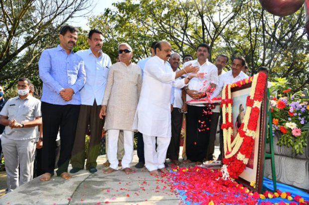 ಕನಕದಾಸರು ಸಾಹಿತ್ಯಕ್ಕೆ ಕೊಡುಗೆ ನೀಡಿದ ತತ್ವಜ್ಞಾನಿ : ಸಿಎಂ