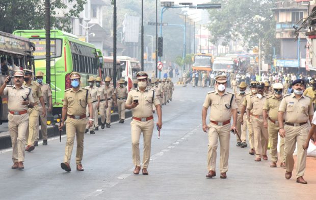 ಮಂಗಳೂರು, ಉಡುಪಿಯಲ್ಲಿ ಮುನ್ನೆಚ್ಚರಿಕೆ ಕ್ರಮ; ಸಾಮಾಜಿಕ ಜಾಲತಾಣಗಳ ಮೇಲೆ ನಿರಂತರ ನಿಗಾ