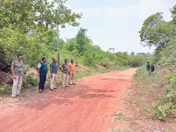 ನಿವೃತ್ತ ಸೈನಿಕರಿಗೆ ನೀಡಲಾದ ಜಾಗದಲ್ಲಿ ಬೇಲಿ ನಿರ್ಮಾಣ