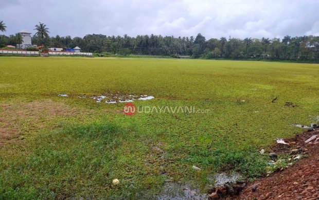 ಆನೆಕೆರೆ ದಡದ ಅಸುರಕ್ಷತೆ ಆಪತ್ತಿಗೆ ಆಹ್ವಾನ : ಮೈದಾನದಂತಿದೆ ಮೇಲ್ಮೈ