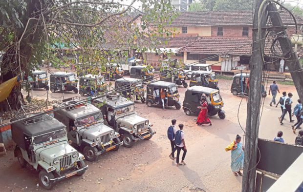 ಉಪ್ಪಿನಂಗಡಿ ಹಳೆ ಬಸ್‌ಸ್ಟಾಂಡ್‌: 10 ತಿಂಗಳು ಕಳೆದರೂ ನಡೆಯದ ಕಾಮಗಾರಿ