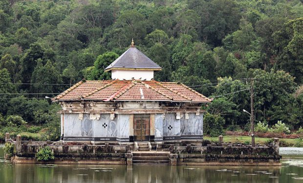 ಆಧುನಿಕ ನವೀಕರಣದ ಕಾವಿಗೆ ಮೂಲ ಸೌಂದರ್ಯ ಮುಕ್ಕಾಗದಿರಲಿ