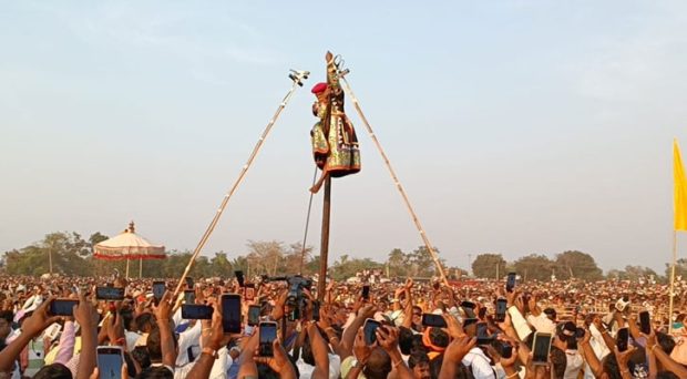 ‘ಅಂಬಳಿ ಹಳಸಿತು, ಕಂಬಳಿ ಬೀಸಿತಲೇ ಪರಾಕ್..’ ಇದು ಮೈಲಾರಲಿಂಗೇಶ್ವರ ದೈವವಾಣಿ