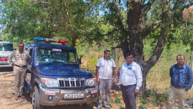 ಕೊರಟಗೆರೆ: ಚೆಕ್ ಪೋಸ್ಟ್ ತೆರೆಯಲು ಸ್ಥಳ ಪರಿಶೀಲನೆ ನಡೆಸಿದ ಚುನಾವಣಾಧಿಕಾರಿ