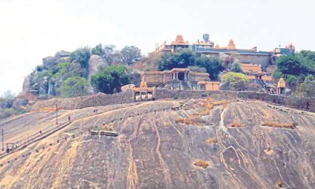 ಬಿಸಿಲ ಝಳಕ್ಕೆ ಜೈನ ಕಾಶಿ ಯಾತ್ರಿಗಳ ಸಂಖ್ಯೆ ಕ್ಷೀಣ