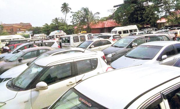 Malpe Beach parking problem: ಬಹು ಅಂತಸ್ತು ಪಾರ್ಕಿಂಗ್‌ ವ್ಯವಸ್ಥೆ ರೂಪುಗೊಳ್ಳಲಿ