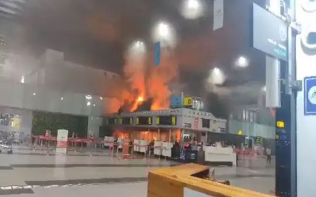 airKolkata Airport: ಕೊಲ್ಕತ್ತಾ ವಿಮಾನ ನಿಲ್ದಾಣದಲ್ಲಿ ದಿಢೀರ್ ಕಾಣಿಸಿಕೊಂಡ ಬೆಂಕಿ!