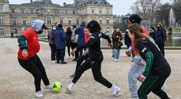 france football team hijab row