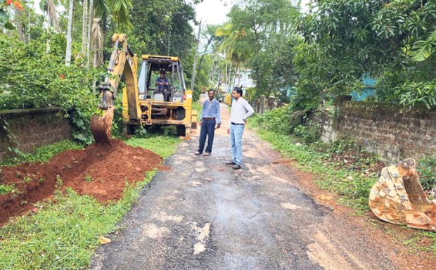 roadವಾರಾಹಿ ಎಂಜಿನಿಯರ್‌ ಸ್ಥಳಕ್ಕೆ ಭೇಟಿ, ದುರಸ್ತಿ ಆರಂಭ