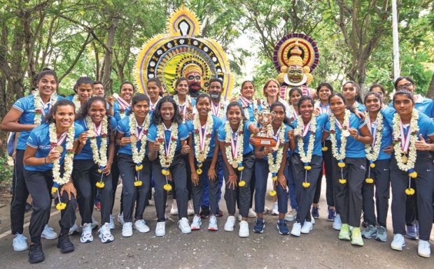 ಏಷ್ಯಾ ಕಪ್‌ ಹಾಕಿವೀರರಿಗೆ ಸಂಭ್ರಮದ ಸ್ವಾಗತ, ಸಮ್ಮಾನ