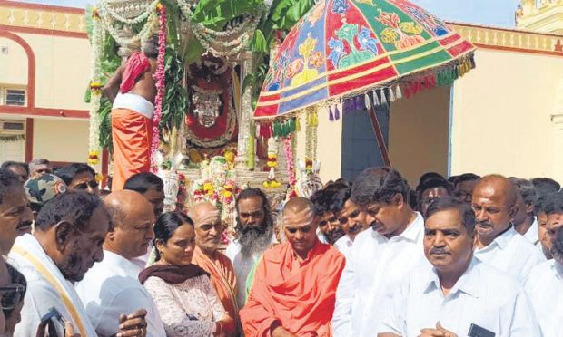 ಮಾದಪ್ಪನ ಬೆಟ್ಟದಲ್ಲಿ ಬೆಳ್ಳಿ ರಥ ಲೋಕಾರ್ಪಣೆ