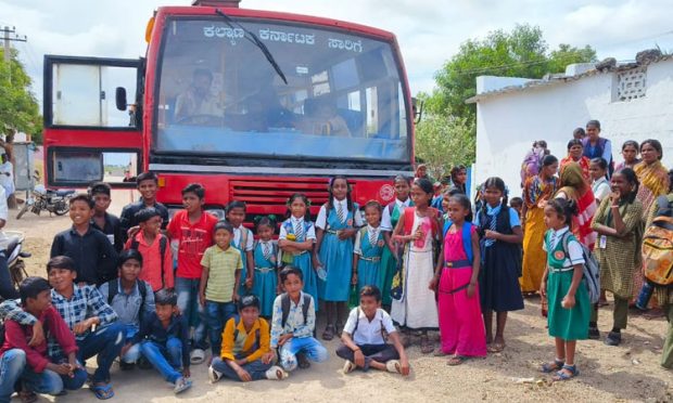 5-student-protest-bus