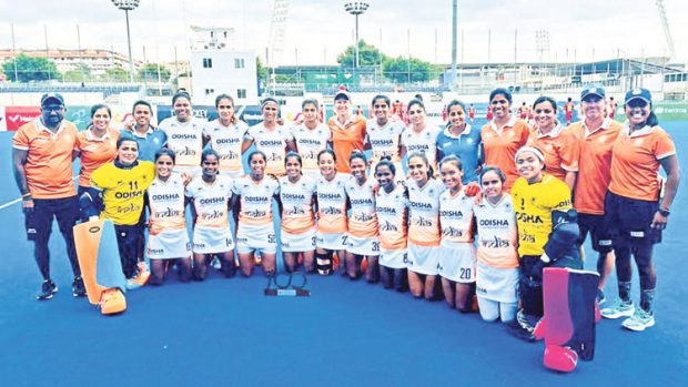 ಸ್ಪೇನ್‌ಗೆ 3-0 ಆಘಾತ: ಭಾರತಕ್ಕೆ ವನಿತಾ ಹಾಕಿ ಪ್ರಶಸ್ತಿ