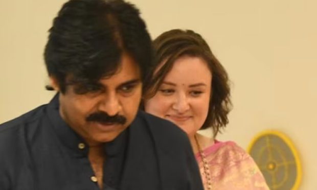 Pawan Kalyan: ವಿಚ್ಚೇದನ ವದಂತಿಗೆ ತೆರೆ‌; ಪತ್ನಿ ಜೊತೆ ಕಾಣಿಸಿಕೊಂಡ ಪವನ್‌ ಕಲ್ಯಾಣ್