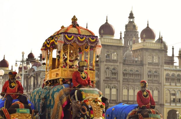 ಮೈಸೂರು ದಸರೆಗೆ ಗ್ಯಾರಂಟಿ ಸ್ತಬ್ಧಚಿತ್ರ: ದಸರಾ ಉದ್ಘಾಟಕರ ಆಯ್ಕೆ ಸಿಎಂ ವಿವೇಚನೆಗೆ