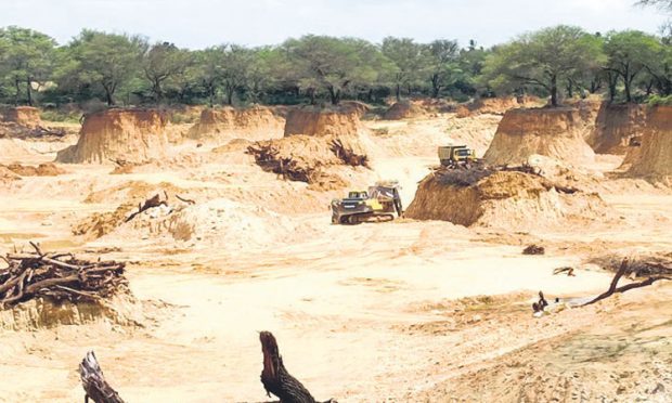 ಕಾನೂನು ಬಾಹಿರ ಮಣ್ಣು ಸಾಗಾಣಿಕೆಗಿಲ್ಲ ಕಡಿವಾಣ