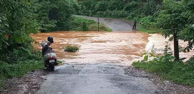 Puttur ಮುಳುಗು ಸೇತುವೆ ಸ್ಲ್ಯಾಬ್ ಕುಸಿತ: ಸಂಚಾರ ನಿಷೇಧ