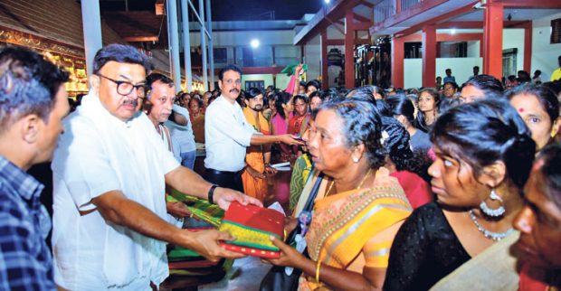 Polali Rajarajeshwari Temple: 9 ಸಾವಿರ ಹರಕೆ ಸೀರೆಗಳ ಹಂಚಿಕೆ