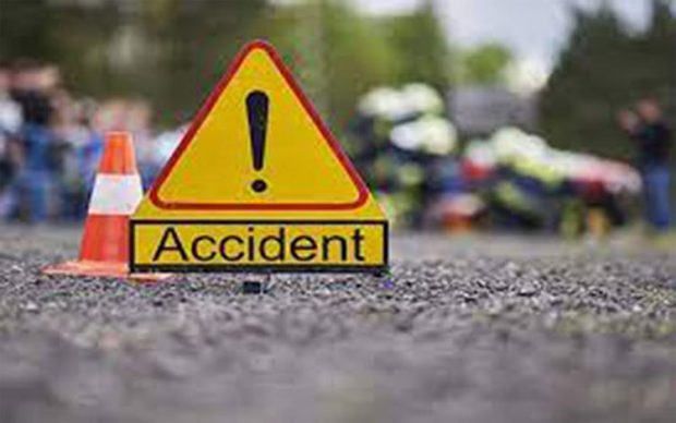 Road Mishap ಕಾರಿಗೆ ಬೊಲೆರೋ ಢಿಕ್ಕಿ: ಗಾಯ