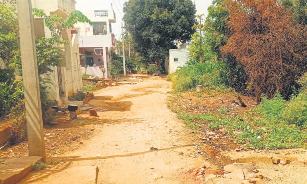 Lack of facility: 19 ವರ್ಷ ಕಳೆದರೂ ಬಡಾವಣೆಗಿಲ್ಲ ಸೌಕರ್ಯ