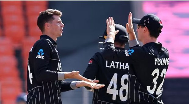 Mitchell Santner equals Daniel Vettori’s record