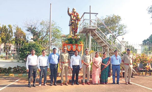 coMangaluru ಸಂವಿಧಾನ ಶಿಲ್ಪಿಗೆ ಜಿಲ್ಲಾಡಳಿತದಿಂದ ನಮನ