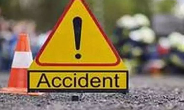 Road mishap: ರಸ್ತೆ ಅಪಘಾತ; ಮಗು ಸೇರಿ ಇಬ್ಬರ ಸಾವು