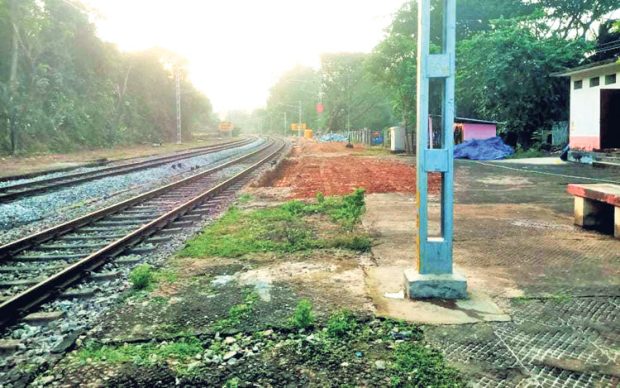 Railway Stations; ಪ್ಲಾಟ್‌ ಫಾರ್ಮ್ ಎತ್ತರಿಸುವ ಕಾಮಗಾರಿ ಆರಂಭ